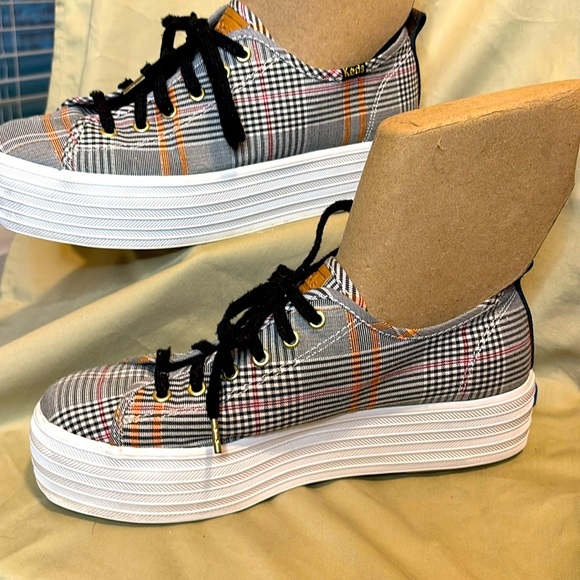 Keds Shoes - KEDS Triple Up plaid sneakers excellent condition super cute!